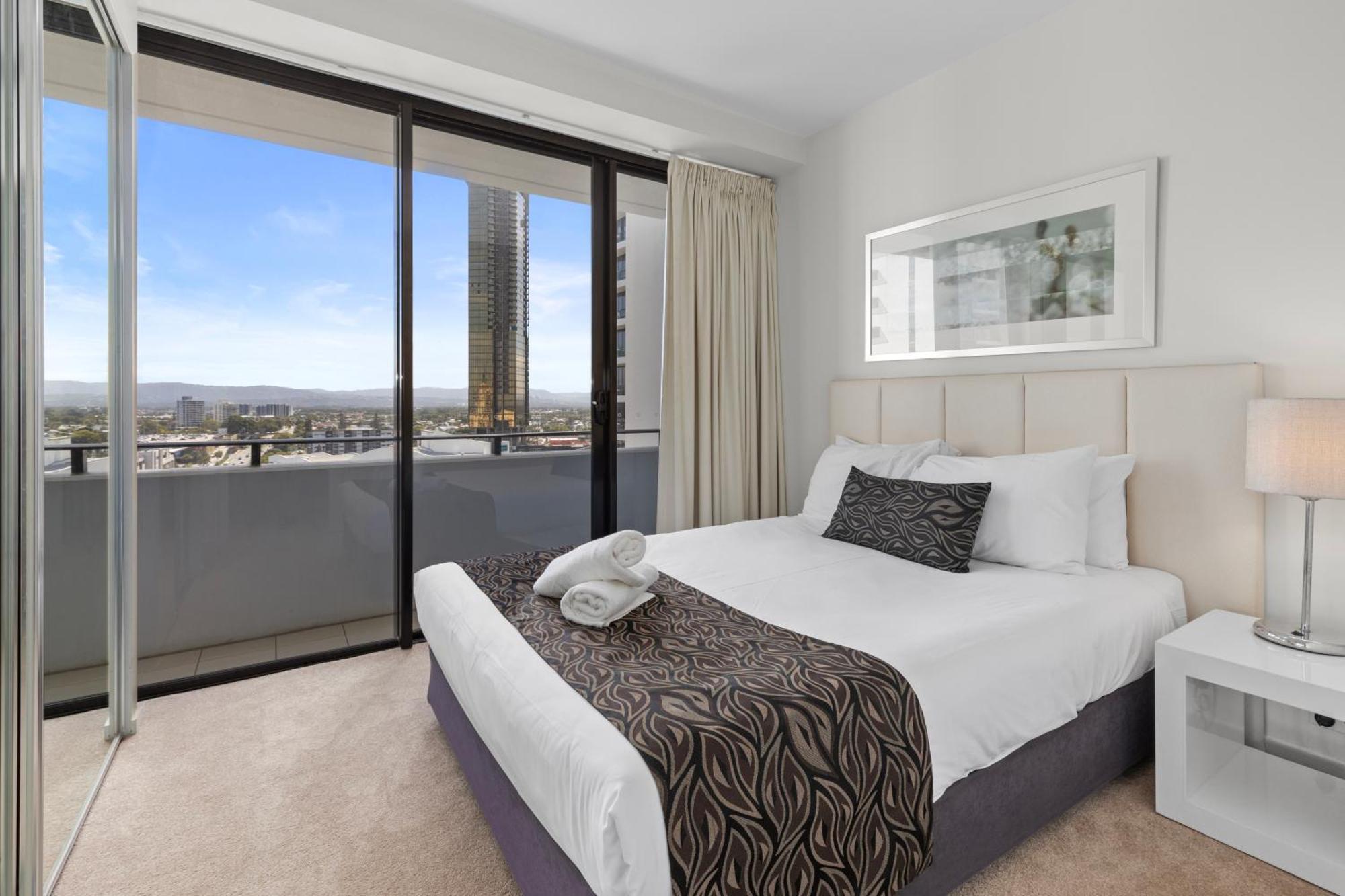 Ultra Broadbeach Gold Coast Exterior photo