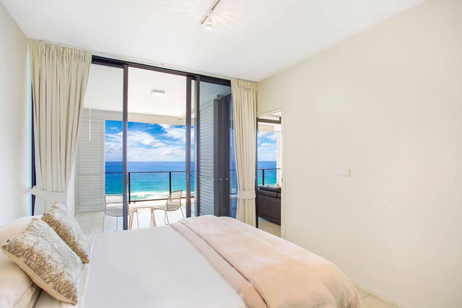 Ultra Broadbeach Gold Coast Exterior photo