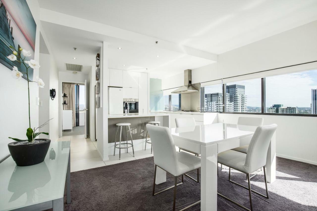 Ultra Broadbeach Gold Coast Exterior photo